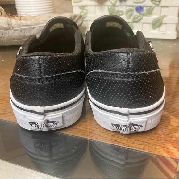 VANS WOMENS PERF LEATHER SLIP ON SNEAKERS SZ 7.5 - Picture 6 of 7